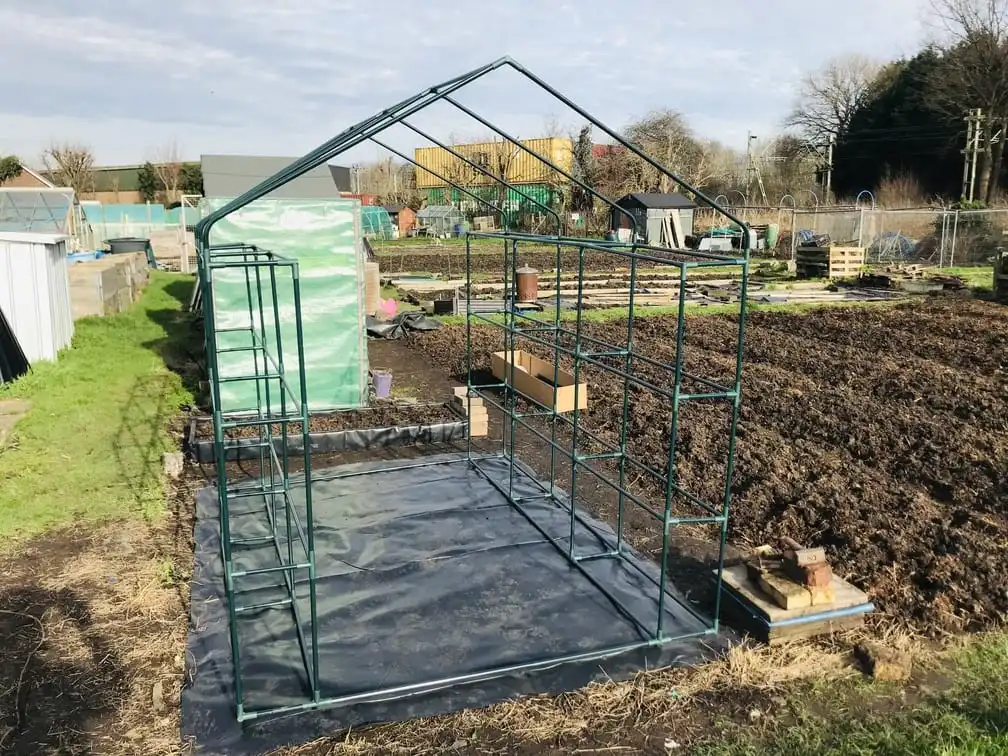 Outsunny Greenhouse construction