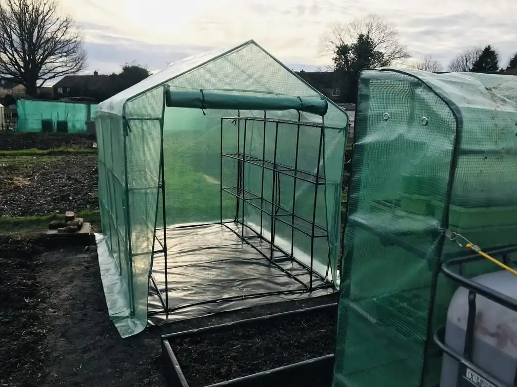 Outsunny Greenhouse construction