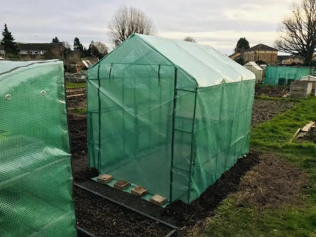 Outsunny Greenhouse construction